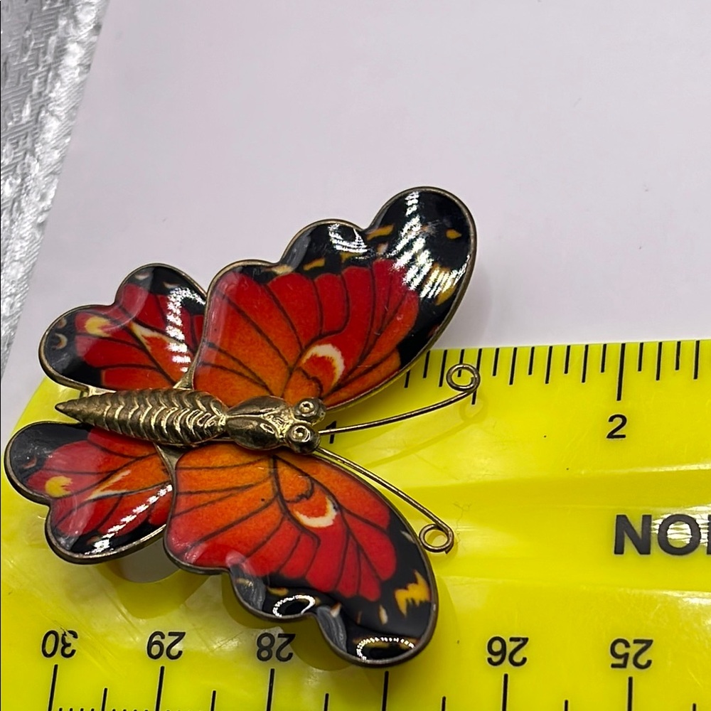 Stunning vintage monarch Vibrant Butterfly Brooch pin so pretty - Picture 10 of 11